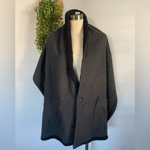 Black Travel Shawl with pockets & can be reversible!!!